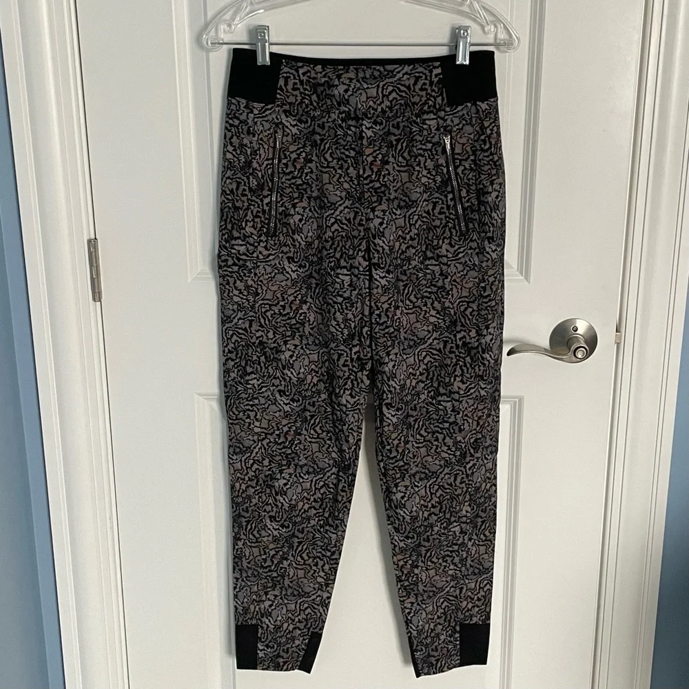 Athleta Trekkie North High Rise Jogger Pants Size 2 - 54026